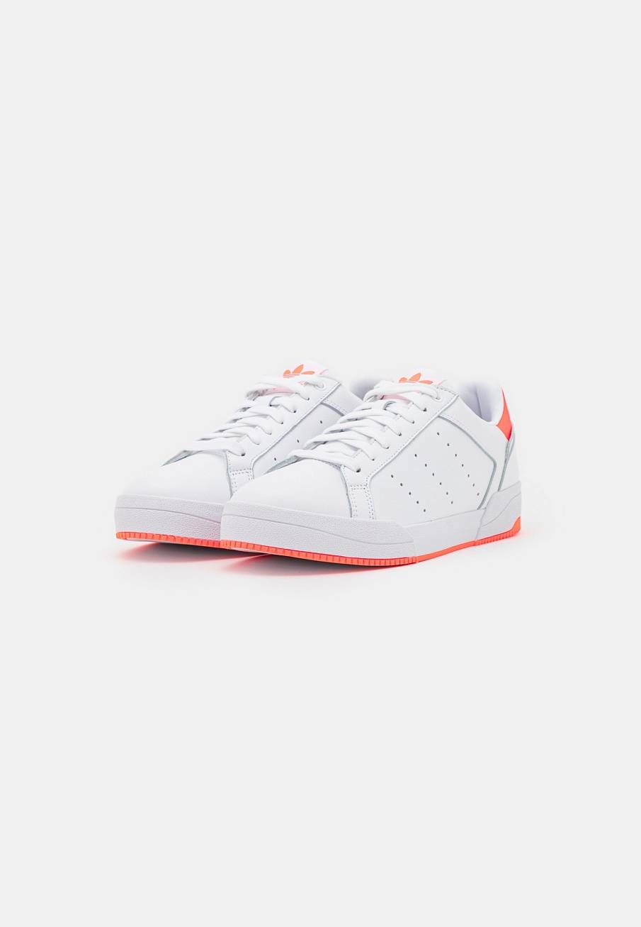 Фото № 2 с приближением к товару «‎Adidas Court Tourino »