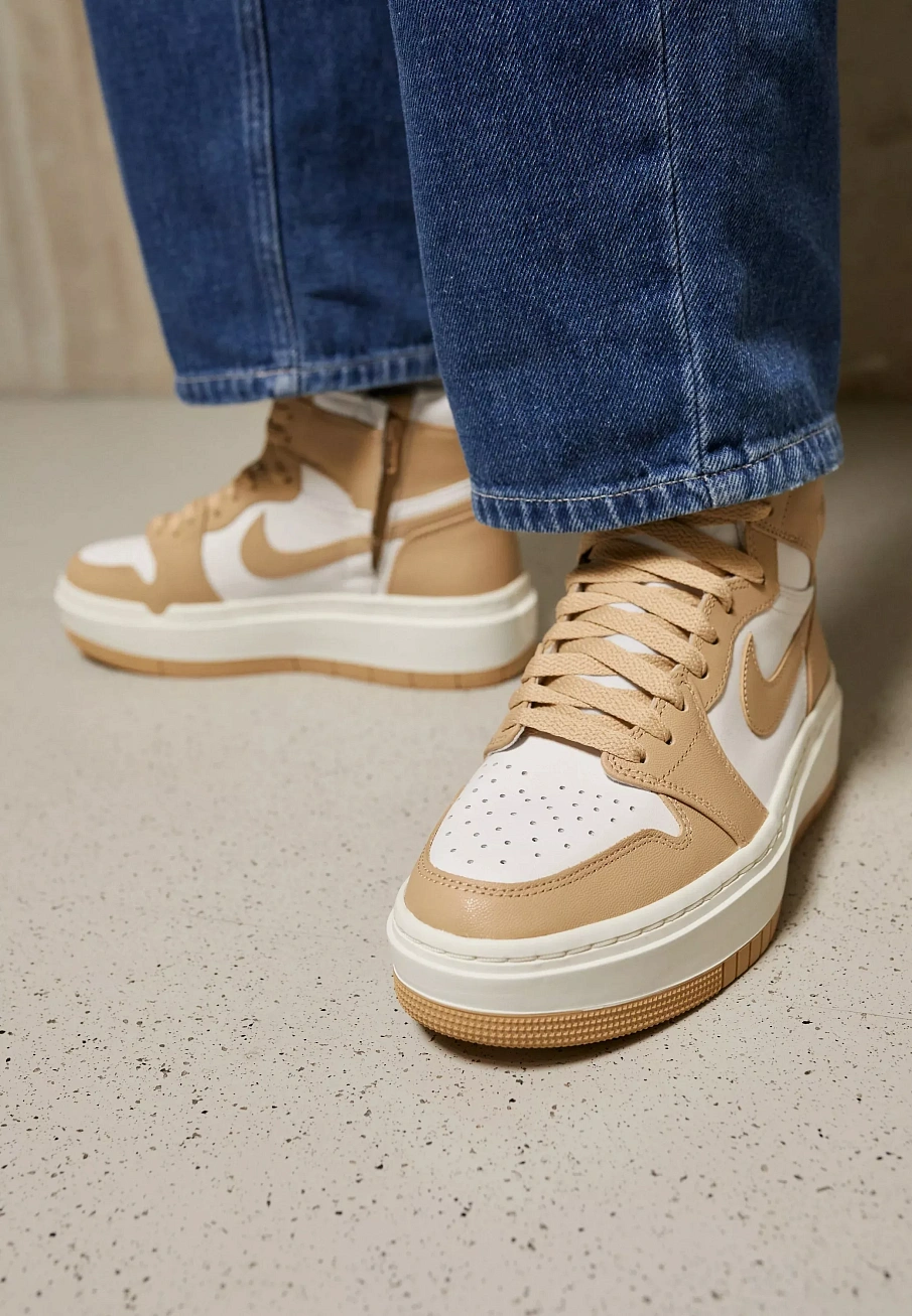 Фото № 4 с приближением к товару «‎AIR JORDAN 1 ELEVATE MID»