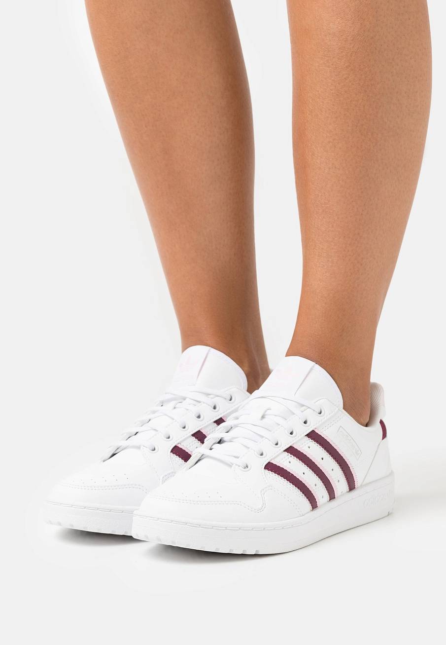 Фото № 2 с приближением к товару «‎Adidas Ny 90 Stripes »