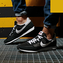 Фото № 2 с приближением к товару «‎Nike Challenger OG 'Black White'»