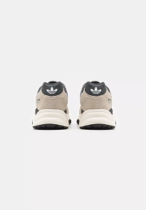 Фото № 4 с приближением к товару «‎RETROPY F90 UNISEX»