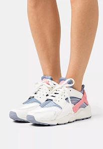 Фото № 1 с приближением к товару «‎AIR HUARACHE»