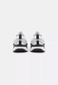 Фото № 4 с приближением к товару «‎AIR MAX BLISS»