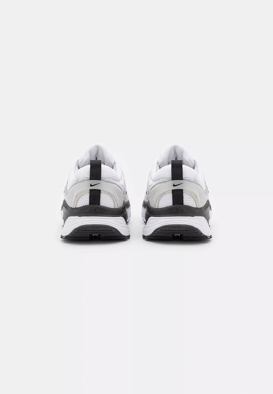 Фото № 4 с приближением к товару «‎AIR MAX BLISS»