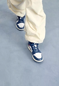 Фото № 2 с приближением к товару «‎AIR JORDAN 1 MID»