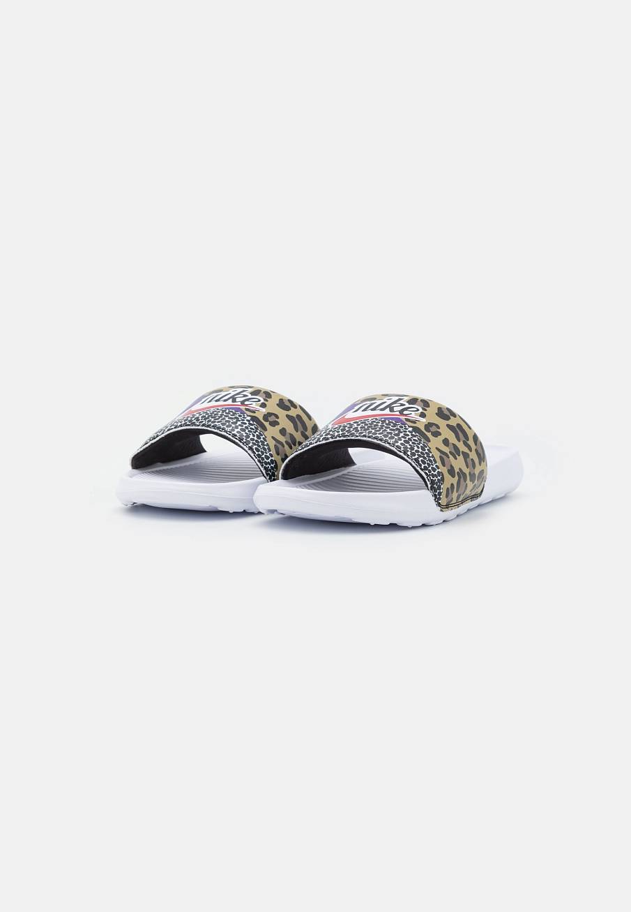Фото № 1 с приближением к товару «‎Nike Victori One Slide Print»