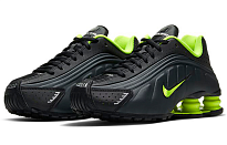 Фото № 3 с приближением к товару «‎Nike Shox R4 GS 'Black Volt'»