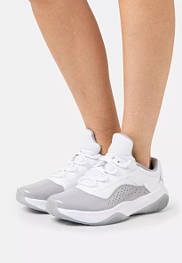Фото № 1 с приближением к товару «‎WMNS AIR JORDAN 11 CMFT LOW»