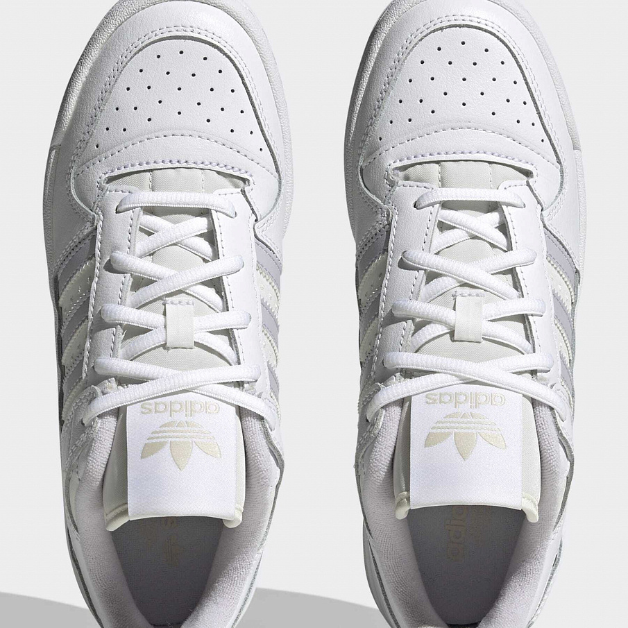 Фото № 3 с приближением к товару «‎Adidas Forum »