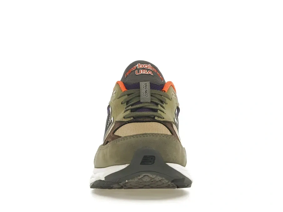 Фото № 2 с приближением к товару «‎New Balance 990v3»