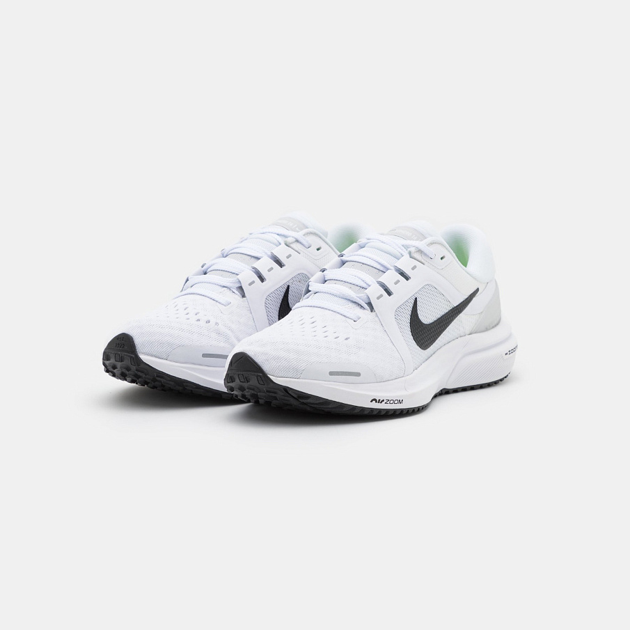 Фото № 2 с приближением к товару «‎Nike Air Zoom Vomero 16»
