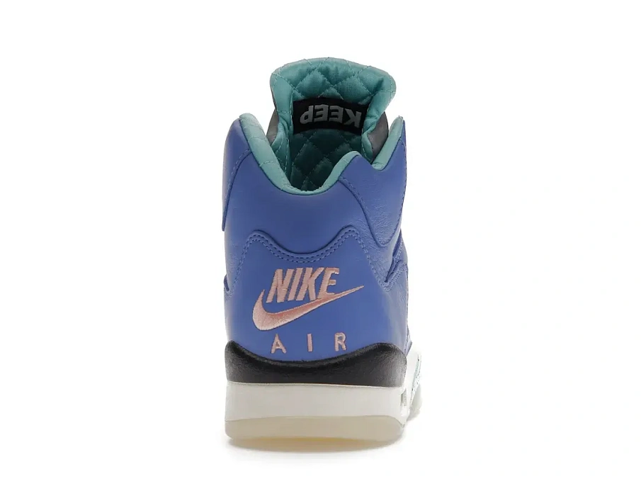 Фото № 4 с приближением к товару «‎Jordan 5 Retro DJ Khaled We The Best Polar (Friends and Family)»