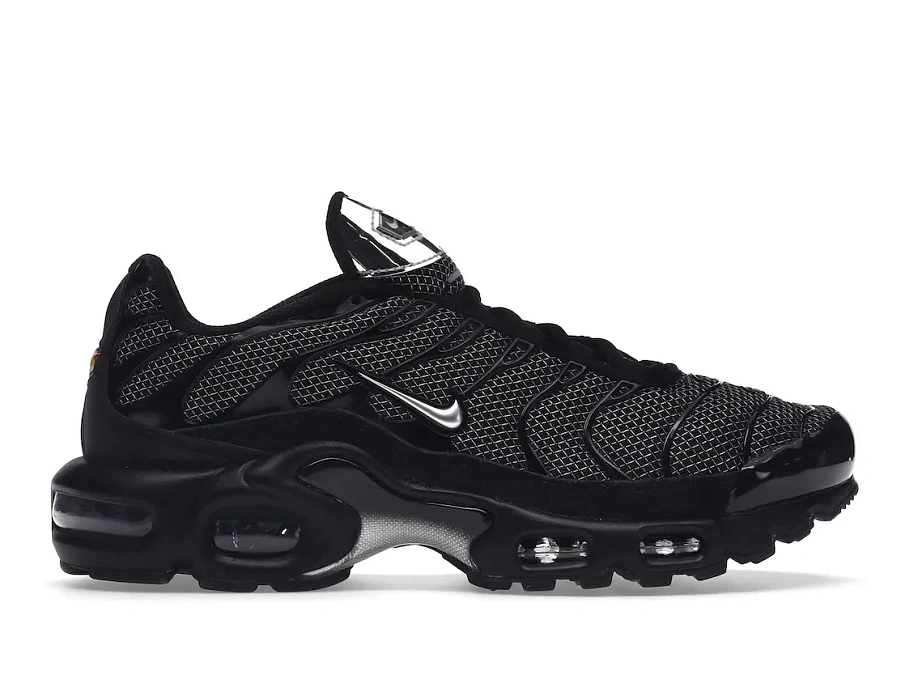 Фото № 1 с приближением к товару «‎Nike Air Max Plus Black Suede Silver »