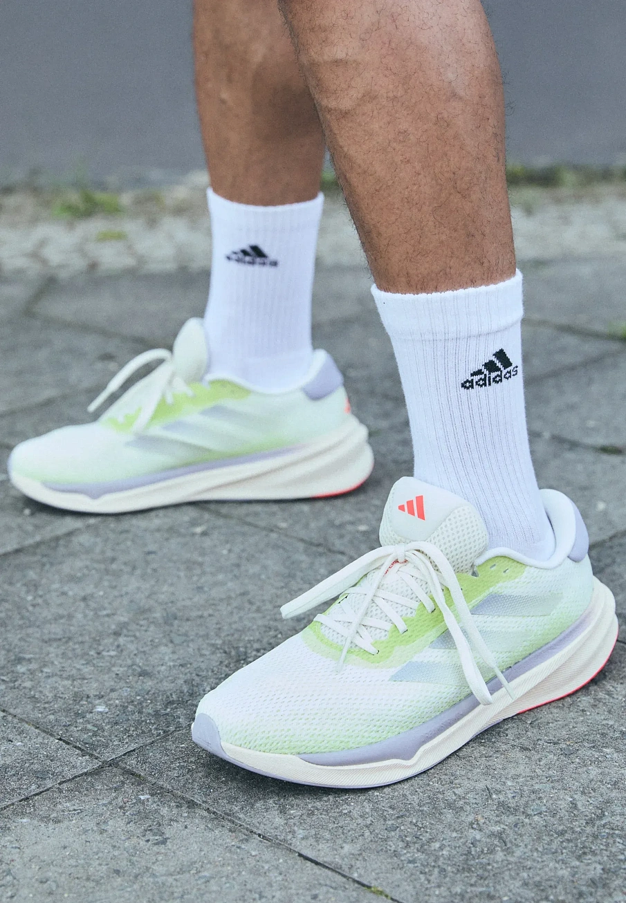 Фото № 2 с приближением к товару «‎SUPERNOVA STRIDE»