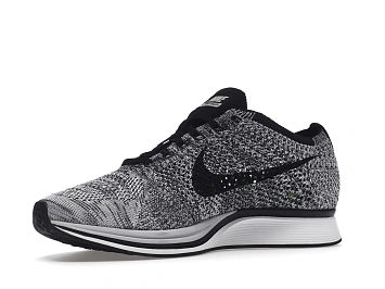 Nike Flyknit Racer Oreo - 3