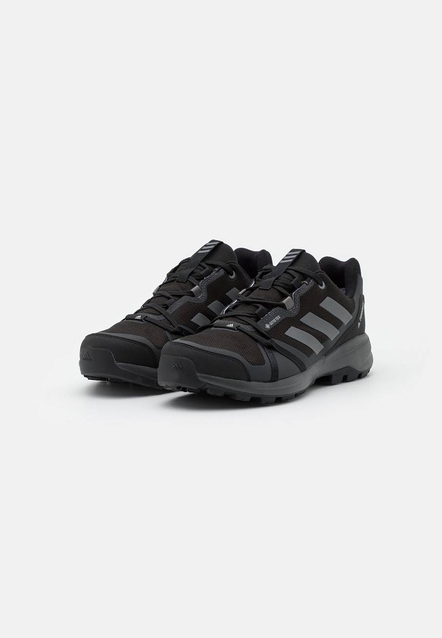 Фото № 2 с приближением к товару «‎Кроссовки Adidas SPAD542A41G-Q11»