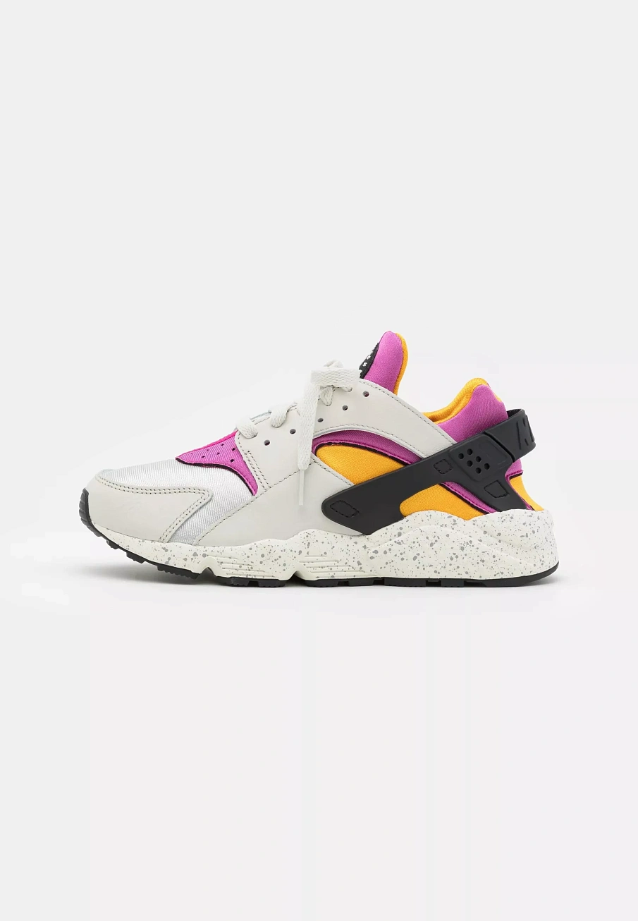 Фото № 1 с приближением к товару «‎AIR HUARACHE UNISEX»