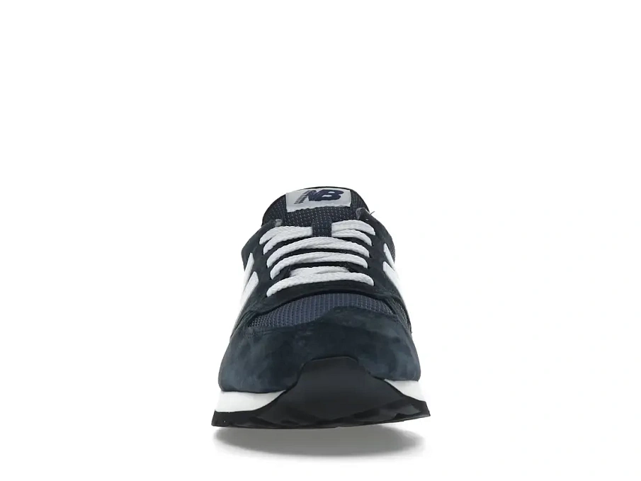 Фото № 2 с приближением к товару «‎New Balance 990v1»