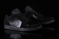Фото № 3 с приближением к товару «‎Nike Air Jordan 1 Retro Triple »