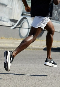 Фото № 3 с приближением к товару «‎ADIZERO BOSTON »