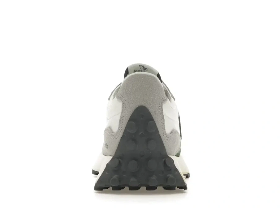 Фото № 4 с приближением к товару «‎New Balance 327»