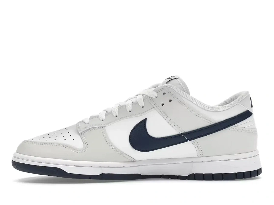 Фото № 3 с приближением к товару «‎Nike Dunk Low Retro»