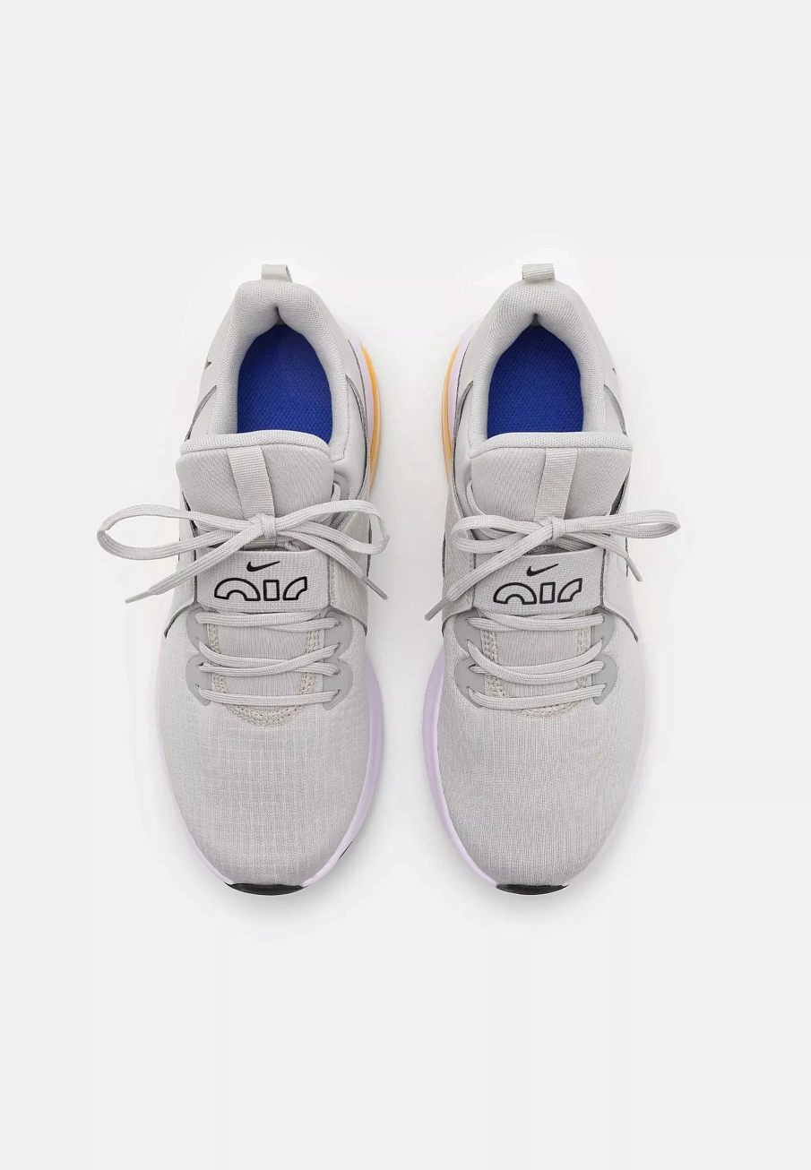 Фото № 4 с приближением к товару «‎AIR MAX BELLA TR 5»