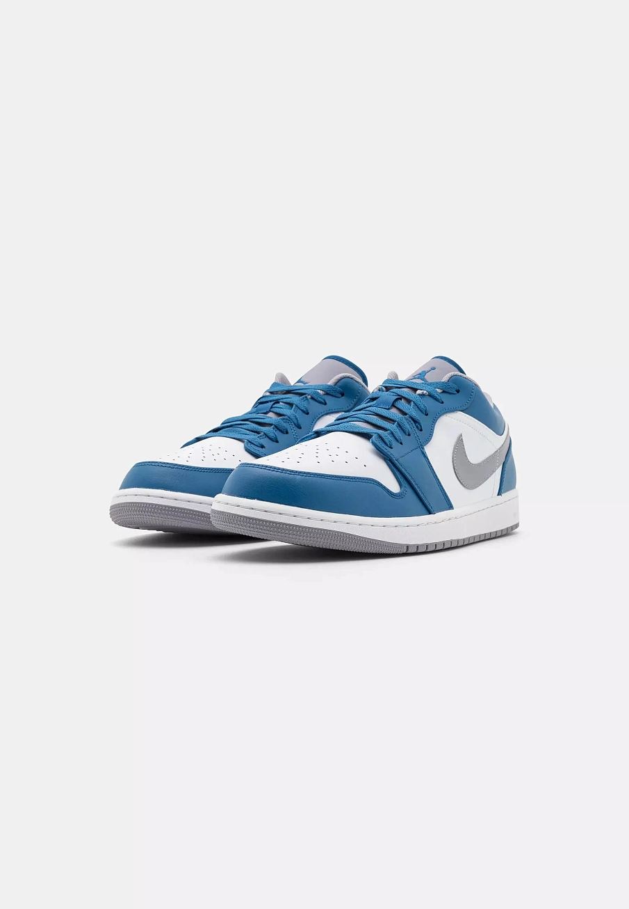 Фото № 2 с приближением к товару «‎AIR JORDAN 1»