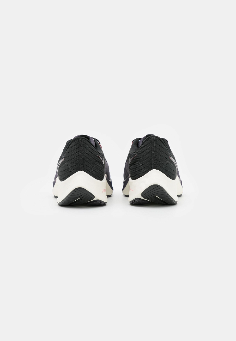 Фото № 2 с приближением к товару «‎Nike Air Zoom Pegasus 38»