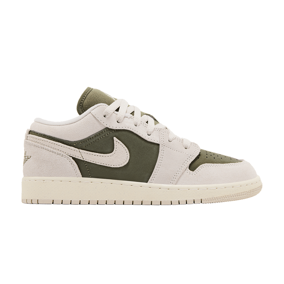 Фото № 1 с приближением к товару «‎Air Jordan 1 Low SE GS Medium Olive Sail»