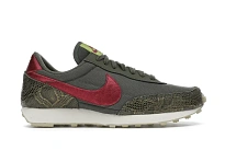 Фото № 1 с приближением к товару «‎Nike Daybreak Medium Olive Worn Brick »