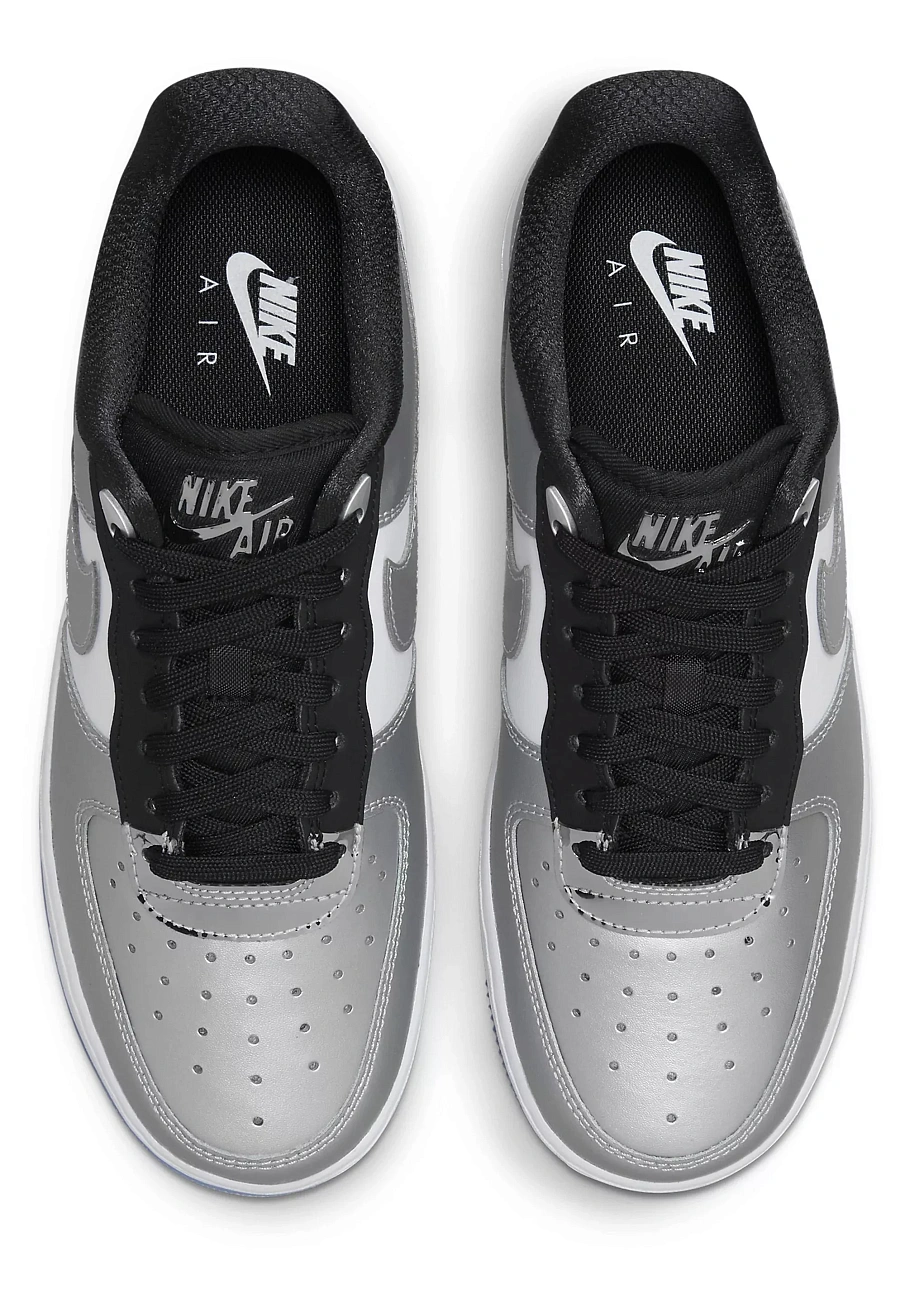 Фото № 4 с приближением к товару «‎AIR FORCE 1 07 SE»