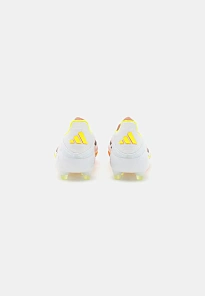 Фото № 3 с приближением к товару «‎F50 ELITE LACELESS ARTIFICIAL GRASS»