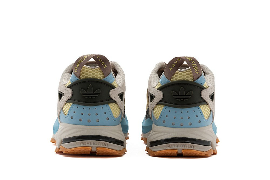 Фото № 4 с приближением к товару «‎Adidas Hyperturf «almost »