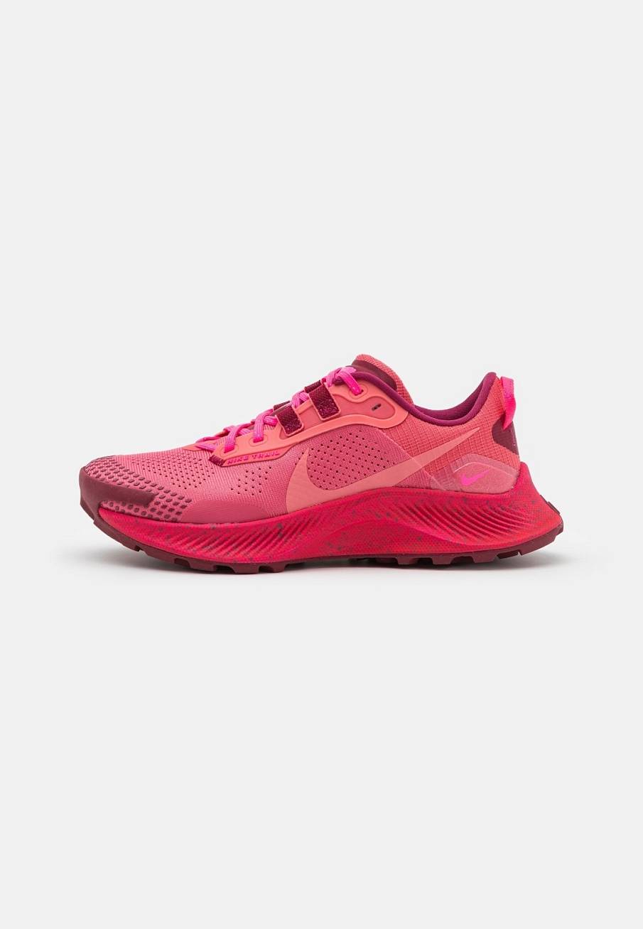 Фото № 1 с приближением к товару «‎Nike Pegasus Trail 3»