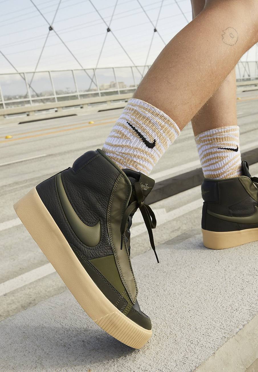 Фото № 2 с приближением к товару «‎Nike Blazer Victory »