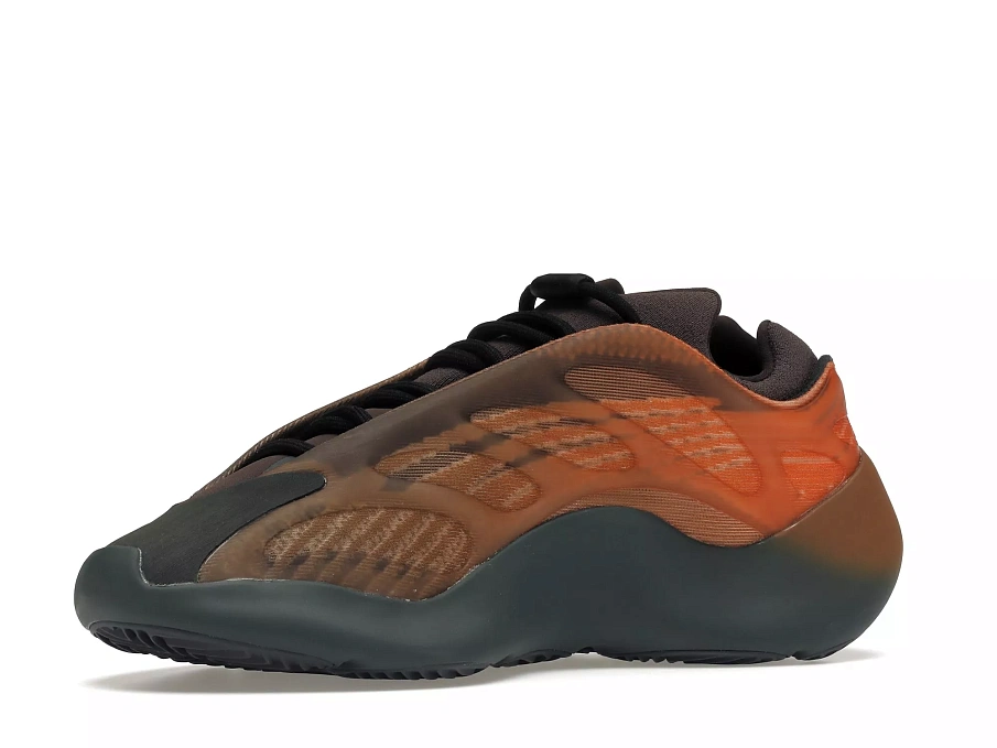 Фото № 5 с приближением к товару «‎adidas Yeezy 700 V3 Copper Fade»