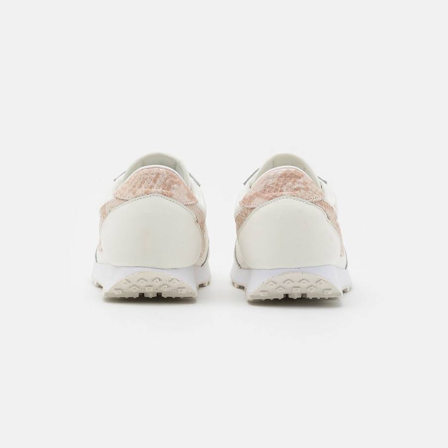 Фото № 3 с приближением к товару «‎Nike Daybreak »
