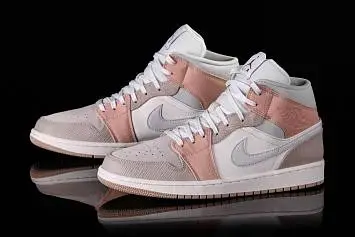 Nike Air Jordan 1 Retro Milan - 2