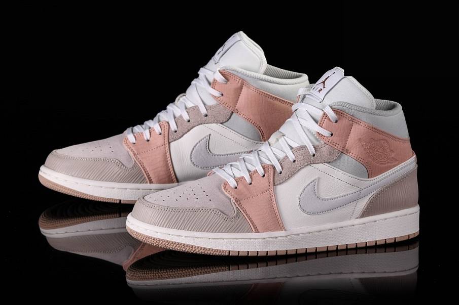 Фото № 2 с приближением к товару «‎Nike Air Jordan 1 Retro Milan»