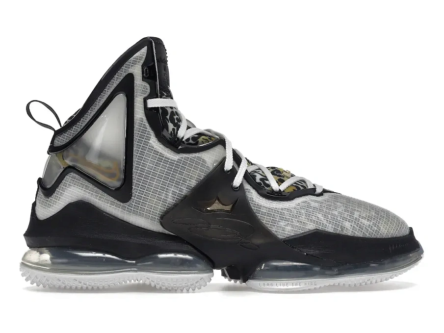 Фото № 1 с приближением к товару «‎Nike LeBron 19 Royalty»