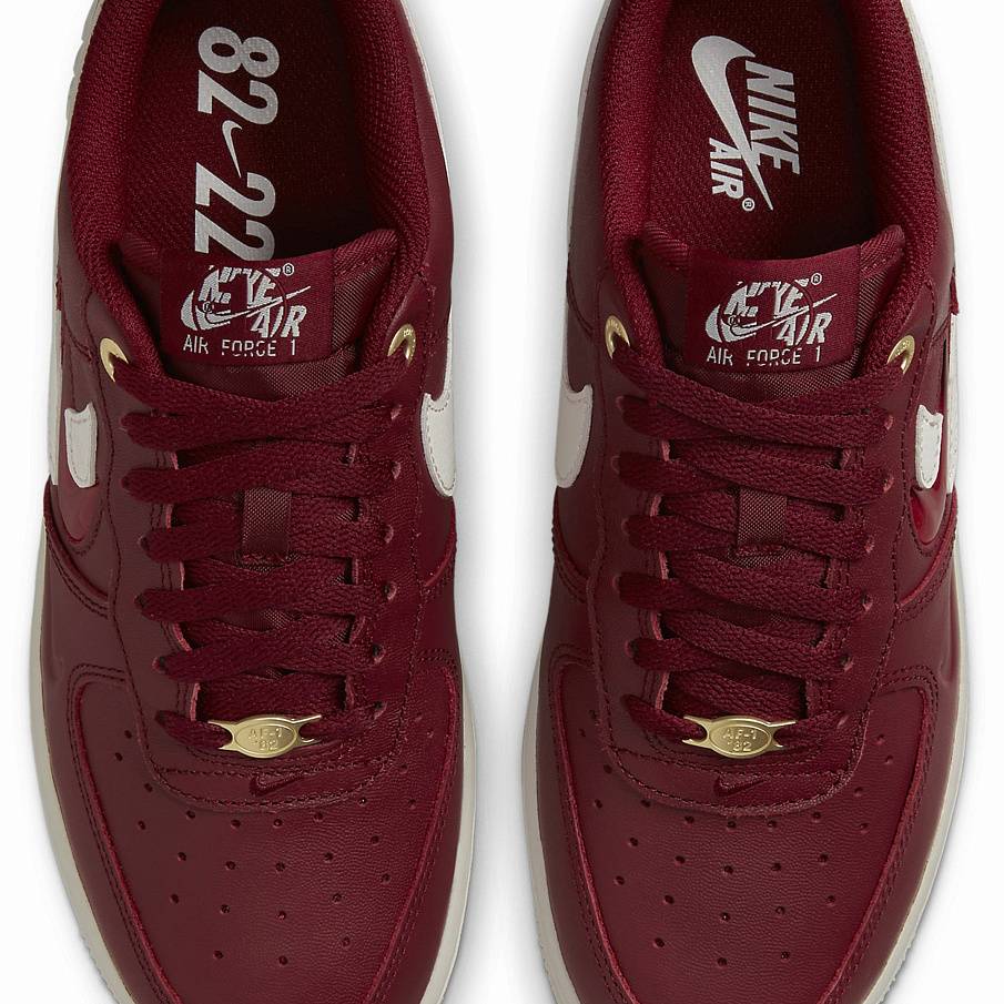 Фото № 3 с приближением к товару «‎Nike Air Force »