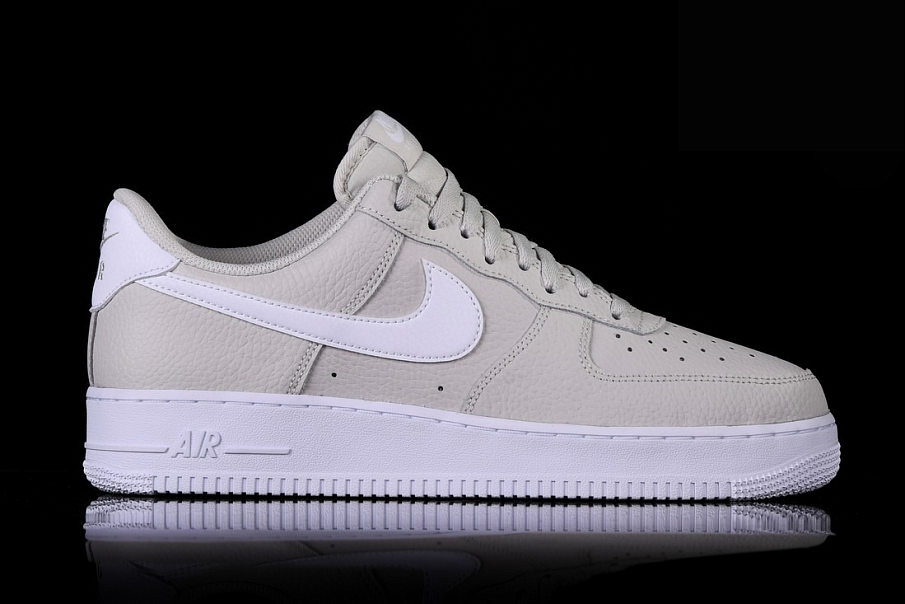 Фото № 2 с приближением к товару «‎Nike Air Force 1 ’07 Light Bone »