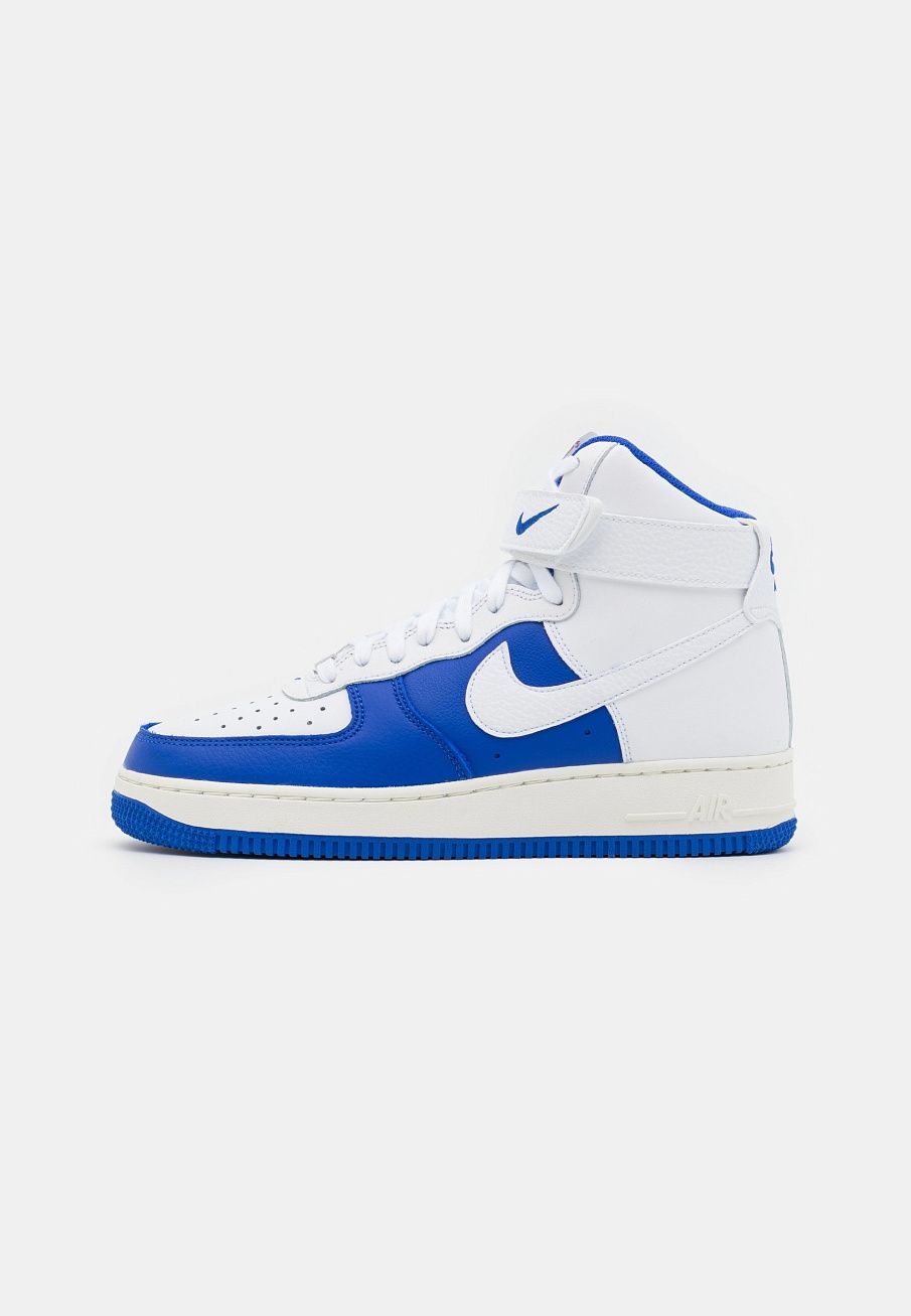 Фото № 1 с приближением к товару «‎Nike Air Force 1 ’07 »