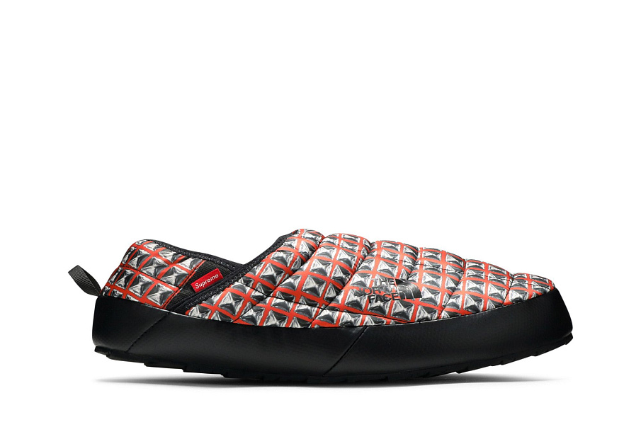 Фото № 2 с приближением к товару «‎Supreme x The North Face Traction Mule Red Studded Print»