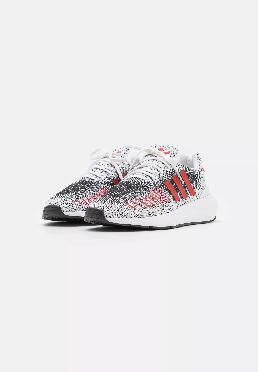 Фото № 4 с приближением к товару «‎SWIFT RUN 22 UNISEX»