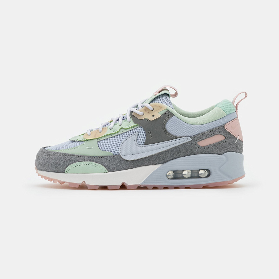 Фото № 1 с приближением к товару «‎Nike Air Max 90 Futura »