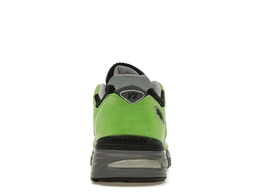 Фото № 4 с приближением к товару «‎New Balance 991v2»