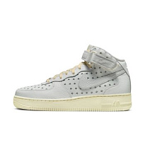 Фото № 1 с приближением к товару «‎Nike Air Force 1 Wmns»