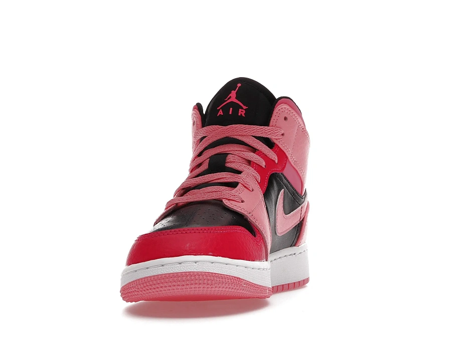 Фото № 5 с приближением к товару «‎Jordan 1 Mid Coral Chalk »